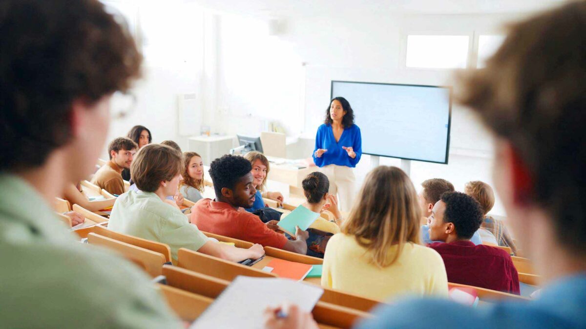 Ouvrir les horizons et engager les étudiants - Speedernet
